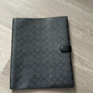 Coach pad folio